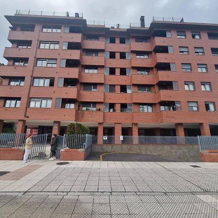 Апартаменты Piso Zona Hospital 6 Personas Овьедо Экстерьер фото