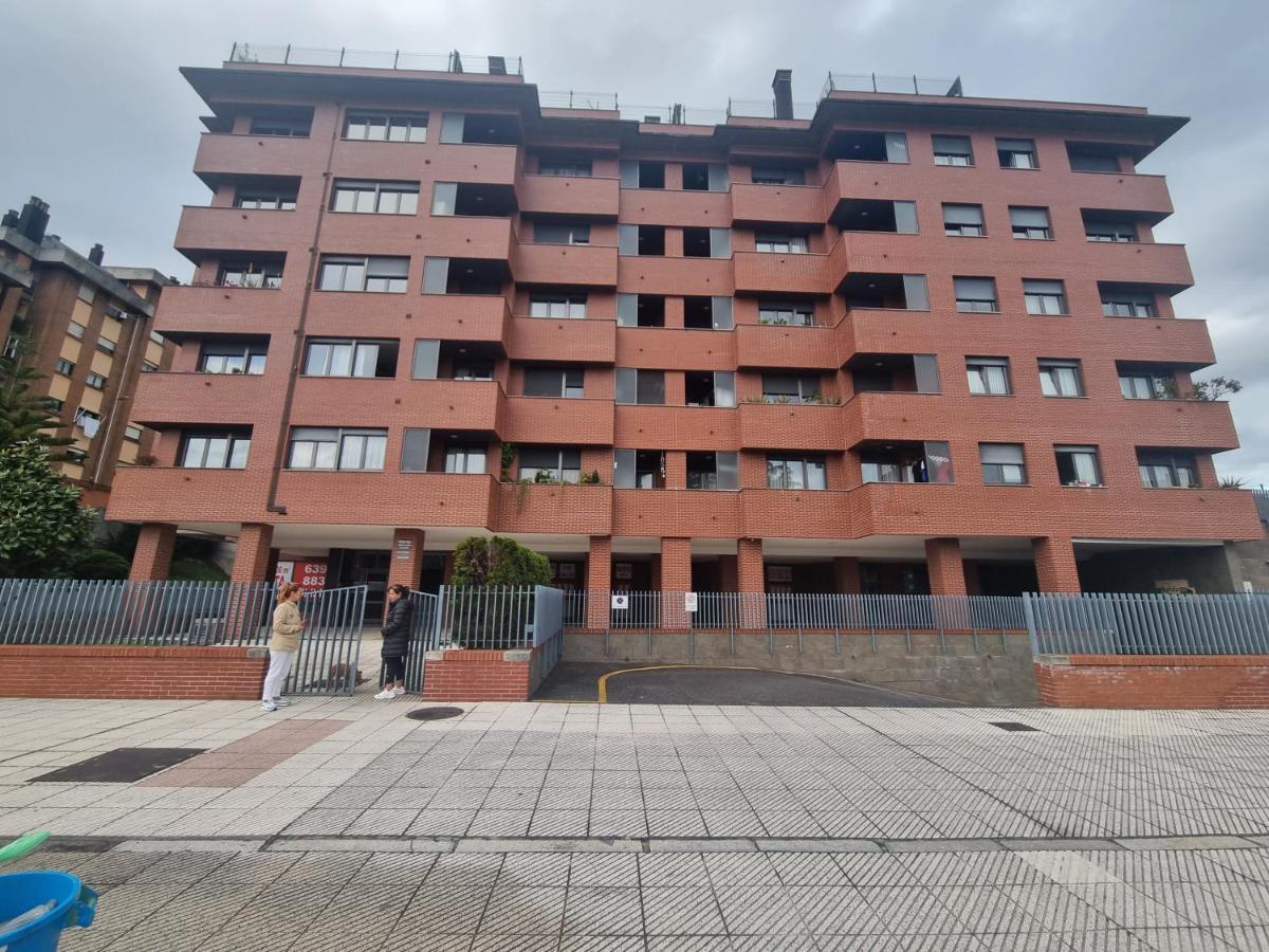 Апартаменты Piso Zona Hospital 6 Personas Овьедо Экстерьер фото